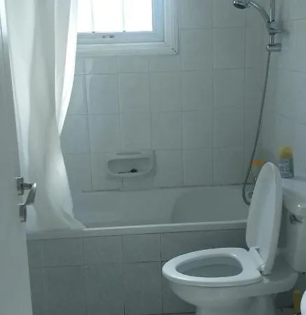 2 Bedroom Near Finikoudes * Larnaca